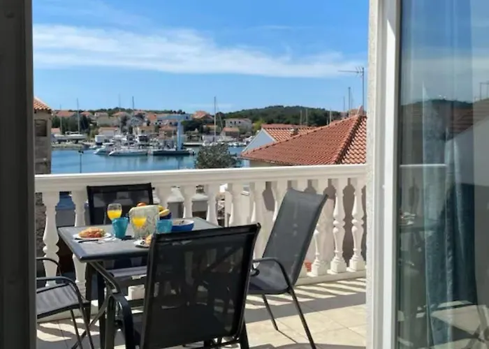 Apartamento Bozica Jezera